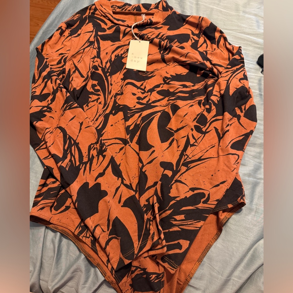 Women’s Bodysuit L Warm Brown and Black A‎ New Day Long Sleeve Stretch Mock